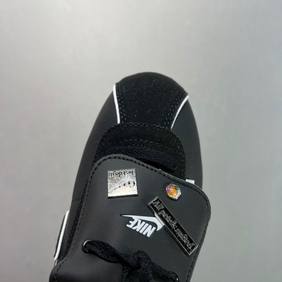 Men's Classic Lightweight Comfortable Running Sneakers